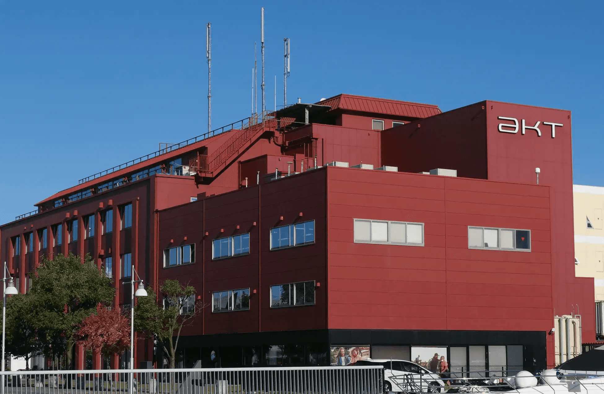 マリーナプラザ