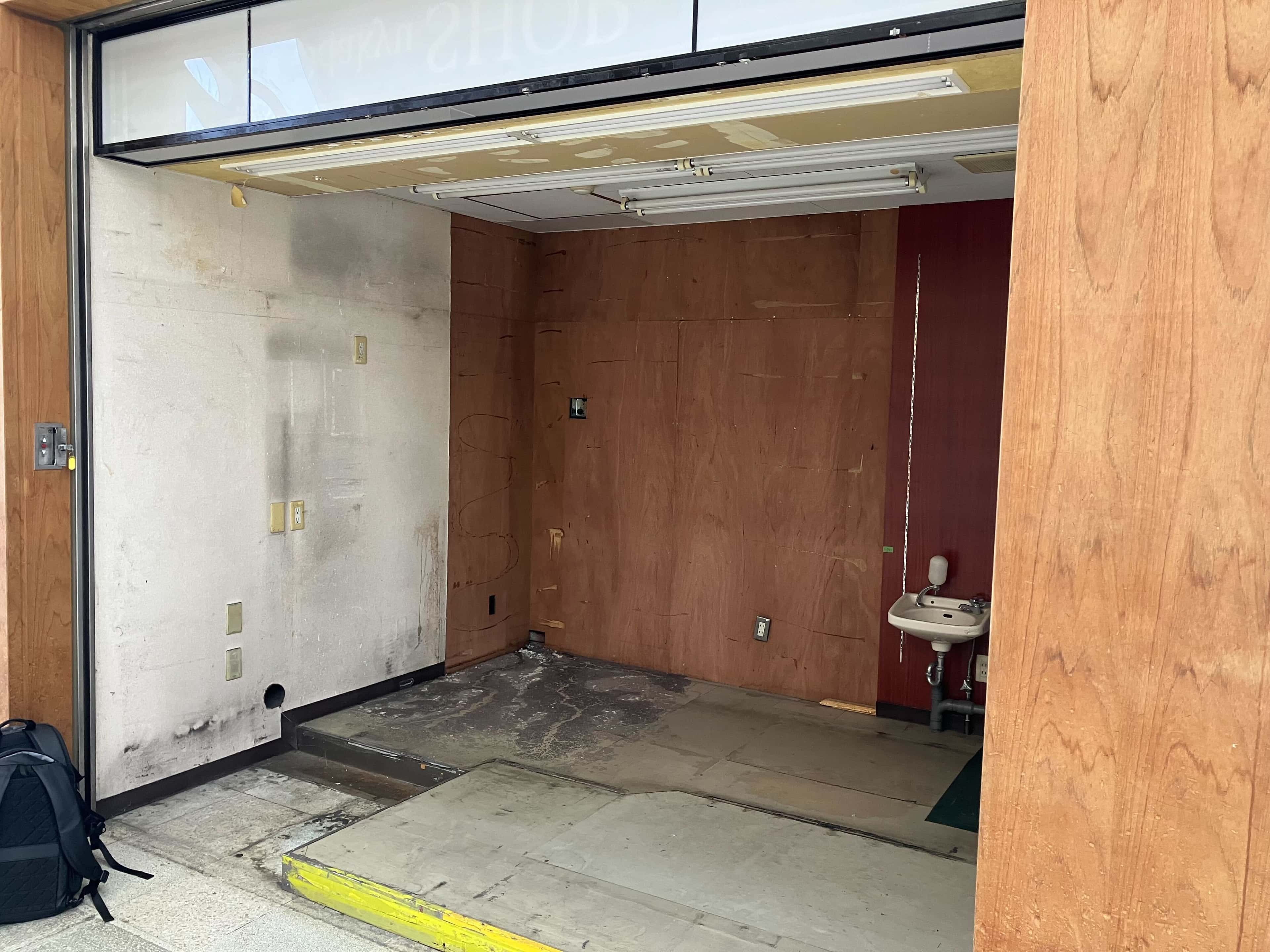 外観(シャッター解放時)