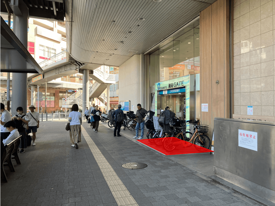 ODAKYU 湘南 GATE1F 食品階段横2