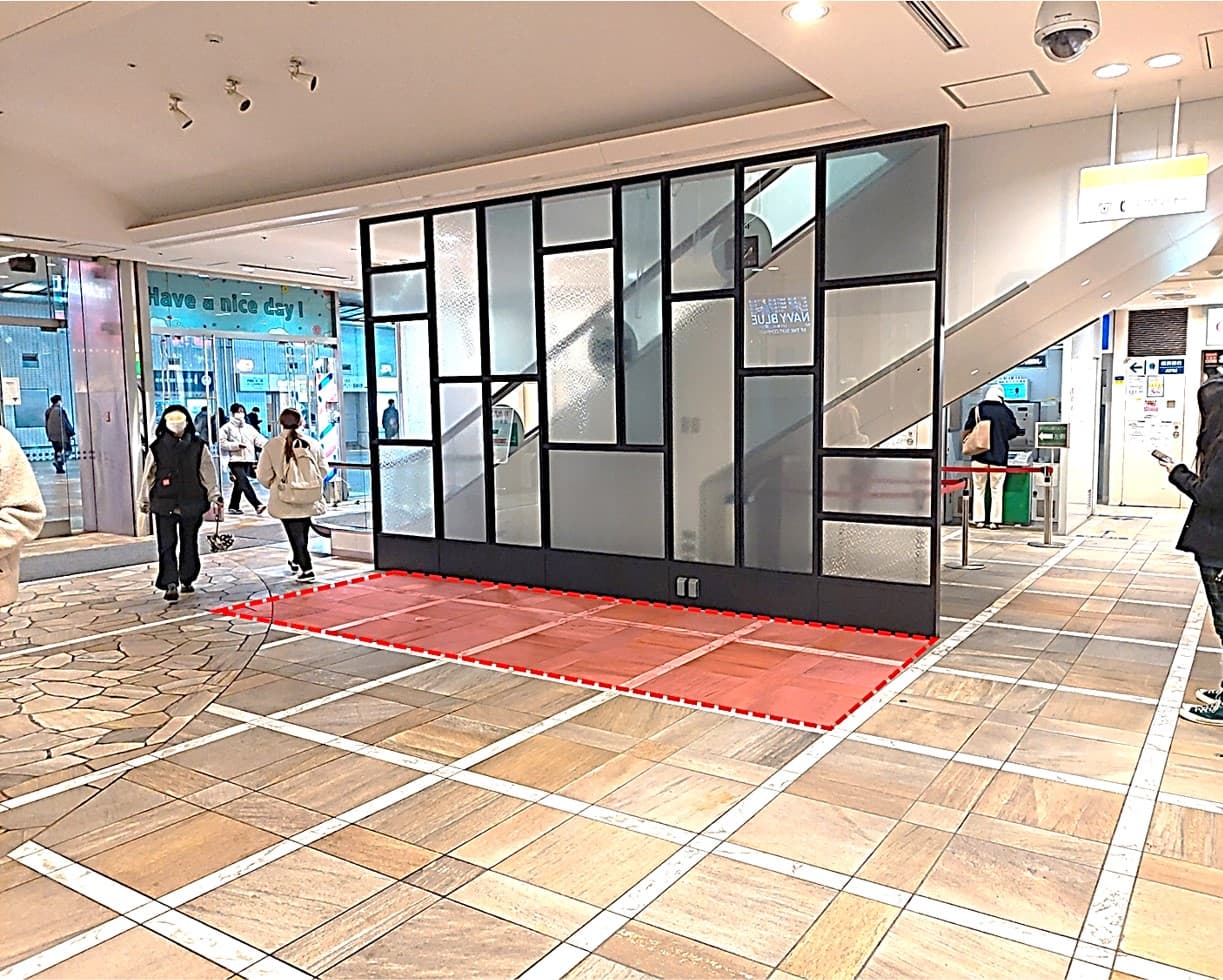 相模大野ステーションスクエアA館3階シースルーエレベーター前